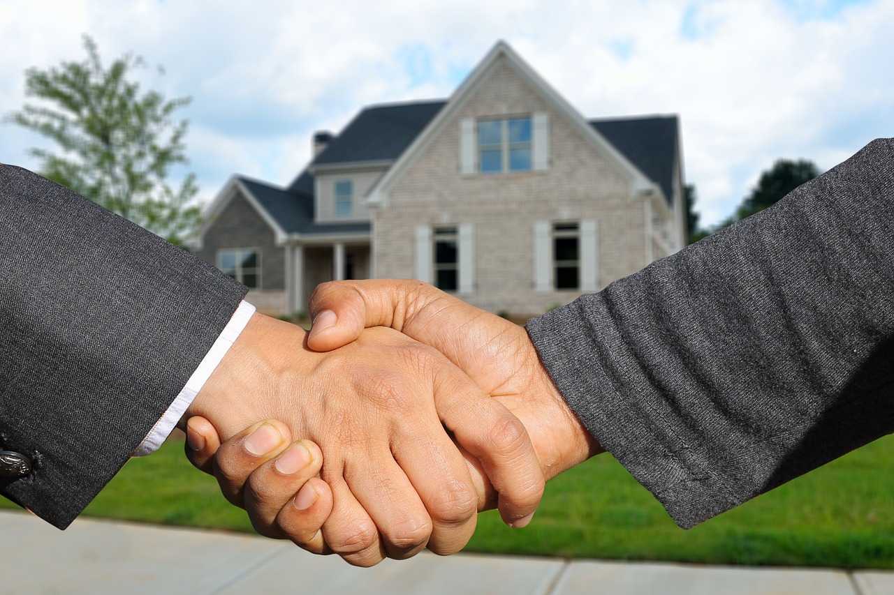 Cash-Buying-Process Real Estate Professional Buying Your House